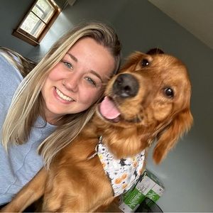 Meet your Posher, Emily